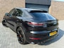 Porsche Cayenne Coupé 3.0 E-Hybrid, BTW, Carbon Dak, 22'' GT Design, Lichtgewichtpakket, Soft-Close, Dealer onderh