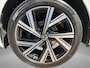 Volkswagen Polo 1.0TSI/95PK R-Line · Panoramadak · Apple/Android Car Play · Camera + Parkeersensoren · Stoelverwarming · 17'' Velgen ·