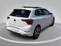 Volkswagen Polo 1.0TSI/95PK R-Line · Panoramadak · Apple/Android Car Play · Camera + Parkeersensoren · Stoelverwarming · 17'' Velgen ·