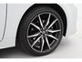 Toyota Corolla Hybrid 200 GR Sport Plus | Leder | Dodehoek detectie | Head-up display | JBL | Stoel-/achterbankverwarming | Apple Carplay / Android Auto | 18 inch | Parkeersensoren voor/achter