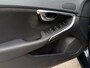 Volvo V40 2.0 D2 Kinetic Business / Navi / Clima / 17" Velgen / Goed Onderhouden / 6 Versnellingen / PDC / Cruise / LED /