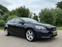 Volvo V40 2.0 D2 Kinetic Business / Navi / Clima / 17" Velgen / Goed Onderhouden / 6 Versnellingen / PDC / Cruise / LED /