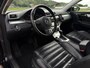 Volkswagen Passat Variant 2.0 TDI Highline BlueMotion Automaat | Leder | Camera | Navi | Clima | Stoelverwarming | PDC | Cruise |