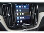 Volvo XC60 T6 Hybride AWD Plus Dark LONG RANGE | 360° Camera | Panoramadak | Trekhaak | Stoel + Stuur Verwarmd |