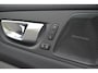 Volvo XC60 T6 Hybride AWD Plus Dark LONG RANGE | 360° Camera | Panoramadak | Trekhaak | Stoel + Stuur Verwarmd |