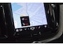 Volvo XC60 T6 Hybride AWD Plus Dark LONG RANGE | 360° Camera | Panoramadak | Trekhaak | Stoel + Stuur Verwarmd |