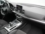 Audi Q5 50 TFSI e Quattro S Line PHEV 300pk Dealer O.H. | Trekhaak Af Fabriek | Luchtvering | Alcantara Sportstoelen Verwarmd | Cruise Control | Navigatie Plus | DAB | LED Koplampen | 18"L.M | Plug In Hybrid |