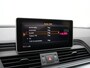 Audi Q5 50 TFSI e Quattro S Line PHEV 300pk Dealer O.H. | Trekhaak Af Fabriek | Luchtvering | Alcantara Sportstoelen Verwarmd | Cruise Control | Navigatie Plus | DAB | LED Koplampen | 18"L.M | Plug In Hybrid |
