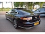 Volkswagen Arteon 2.0 TSI R-LINE PANO DAK/ADAP CRUISE/NAVI/AIRCO-ECC/CARPLAY/CAMERA/XENON/BLUETOOTHTREKH/PDC V+A/KEYLESS/LMW19
