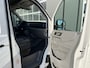 Volkswagen Crafter 35 2.0 TDI L3H3/L2H2 Trekhaak 3500kg trekgewicht Airco Cruise controle Kastinrichting Omvormer Apple carplay Navigatie Parkeersensoren voor en achter Euro 6 Bpm vrij!!