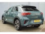 Volkswagen T-Roc 1.5 TSI 150pk DSG R-Line Business | Panoramadak | Keyless | Beats Audio | Dodehoek Detectie