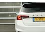 Skoda Fabia 1.0 TSI 95pk Black Edition | Trekhaak | 17” Glossy Black Allseason | Apple CarPlay & Android Auto