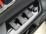 Toyota Prius 1.8 Plug-in Dynamic | Dealer Onderhouden | Head-Up Display | Dodehoek detectie | stoelverwarming | Navigatie | Parkeersensoren achter | Draadloze telefoonlader | Cruise Control Adaptive |