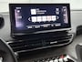 Peugeot 5008 SUV GT Pack Business 130pk Automaat | 7 Zitplaatsen | Navigatie | Rondomzichtcamera | Focal Premium HiFi | Handsfree achterklep | Full Led koplampen | Adaptieve Cruise Control | Climate Control | Leder/Alcantara | Stoelverwarming | Keyless | Parkeerassistent | Apple Carplay / Android Auto | Dodehoeksensor | Donker getint glas | 19" lichtmetalen velgen |