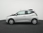 Toyota Aygo 1.0 VVT-i x-wave SCHUIFDAK | ACHTERUITRIJCAMERA | NAVIGATIE | APPLE CARPLAY | TREKHAAK | CRUISE | AIRCO | BLUETOOTH |12 MAANDEN BOVAG GARANTIE |