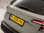 Skoda Karoq 1.5 TSI ACT Sport 150Pk Automaat (APPLE CARPLAY, GROOT NAVI, CLIMATE, KEYLESS, GETINT GLAS, SPORTSTOELEN, CRUISE, PARKEERSENSOREN, NIEUWE APK, NIEUWSTAAT)