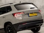 Skoda Karoq 1.5 TSI ACT Sport 150Pk Automaat (APPLE CARPLAY, GROOT NAVI, CLIMATE, KEYLESS, GETINT GLAS, SPORTSTOELEN, CRUISE, PARKEERSENSOREN, NIEUWE APK, NIEUWSTAAT)