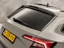 Skoda Karoq 1.5 TSI ACT Sport 150Pk Automaat (APPLE CARPLAY, GROOT NAVI, CLIMATE, KEYLESS, GETINT GLAS, SPORTSTOELEN, CRUISE, PARKEERSENSOREN, NIEUWE APK, NIEUWSTAAT)