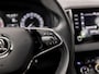 Skoda Karoq 1.5 TSI ACT Sport 150Pk Automaat (APPLE CARPLAY, GROOT NAVI, CLIMATE, KEYLESS, GETINT GLAS, SPORTSTOELEN, CRUISE, PARKEERSENSOREN, NIEUWE APK, NIEUWSTAAT)