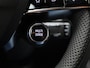 Renault Megane E-Tech comfort range iconic 60 kWh | Apple Carplay/Android Auto | Climate Control | Camera | Parkeersensoren |