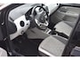 Volkswagen Up! 1.0 MPI 65PK BEATS Climate Control | Cruise Control | Lichtmetalen velgen | Metallic Lak | Bluetooth