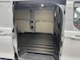 Ford Transit Custom 320 2.5 PHEV L2H1 Sport 233 pk Automaat | Navigatie | inklapbare trekhaak | 2 persoons | 19" LM velgen | Financial Lease - 0,99% rente op max 48 maanden