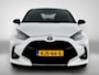 Toyota Yaris 1.5 Hybrid Executive + | BTW voertuig | Dealer onderhouden | Panoramadak | Head-Up Display | Dodehoek detectie | Parkeersensoren voor+achter | Stoelverwarming | Apple CarPlay/Android Auto | Cruise Control Adaptive