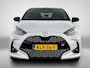 Toyota Yaris 1.5 Hybrid 130 GR SPORT + | BTW voertuig | JBL | Head-Up Display | Dodehoek detectie | Parkeersensoren voor+achter | Stoel+Stuurverwarming | Draadloze telefoonlader | Apple CarPlay/Android Auto | Cruise Control Adapti