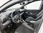 Toyota Yaris 1.5 Hybrid 130 GR SPORT + | BTW voertuig | JBL | Head-Up Display | Dodehoek detectie | Parkeersensoren voor+achter | Stoel+Stuurverwarming | Draadloze telefoonlader | Apple CarPlay/Android Auto | Cruise Control Adapti