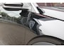 Peugeot 3008 1.2 Hybrid 145PK AUTOMAAT GT | PANORAMA SCHUIF/KANTEL DAK MET CLEAN CABIN | 360° VISION & DRIVE ASSIST PLUS PACK: ANTI DIEFSTAL ALARM MET SUPERVERGRENDELING/VISEOPARK 360° HD CAMERA'S/BUITENSPIEGELS MET KANTELFUNCTIE/DRIVE ASSIST 2.0 (SEMI AUTONOOM RIJDEN)/LANE POSITIONING ASSIST/SEMI AUTOMATED LANE CHANGE ASSIST/REAR CROSS TRAFFIC ALERT/DODEHOEK DETECTIE | ALCANTARA EXECUTIVE INTERIOR: BEKLEDING ALCANTARA/KUNSTLEDER AFGEWERKT MET STIKSELS/AGR BESTUUDERSSTOEL EN PASSAGIERSSTOEL ELEKTRISCH VERSTELBAAR MET GEHEUGENFUNCTIE OP DE BESTUUDERSSTOEL/VERWARMBARE VOORSTOELEN MET MASSAGE FUNCTIE EN VENTILATIE/ACHTERBANK VERWARMBAAR | 19" LICHTMETALEN VELGEN "BREDA" | DRAADLOZE APPLE CARPLAY/ANDROID AUTO | LED MATRIX KOPLAMPEN | ADAPTIVE CRUISE CONTROL | PARKEERHULP VOOR + ACHTER | 21" GEBOGEN ZWEVEND HD SCHERM | SFEER VERLICHTING | HANDSFREE ACHTERKLEP BEDIENING | VERWARMBAAR STUURWIEL | NAVIGATIE |