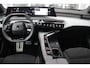 Peugeot 3008 1.2 Hybrid 145PK AUTOMAAT GT | PANORAMA SCHUIF/KANTEL DAK MET CLEAN CABIN | 360° VISION & DRIVE ASSIST PLUS PACK: ANTI DIEFSTAL ALARM MET SUPERVERGRENDELING/VISEOPARK 360° HD CAMERA'S/BUITENSPIEGELS MET KANTELFUNCTIE/DRIVE ASSIST 2.0 (SEMI AUTONOOM RIJDEN)/LANE POSITIONING ASSIST/SEMI AUTOMATED LANE CHANGE ASSIST/REAR CROSS TRAFFIC ALERT/DODEHOEK DETECTIE | ALCANTARA EXECUTIVE INTERIOR: BEKLEDING ALCANTARA/KUNSTLEDER AFGEWERKT MET STIKSELS/AGR BESTUUDERSSTOEL EN PASSAGIERSSTOEL ELEKTRISCH VERSTELBAAR MET GEHEUGENFUNCTIE OP DE BESTUUDERSSTOEL/VERWARMBARE VOORSTOELEN MET MASSAGE FUNCTIE EN VENTILATIE/ACHTERBANK VERWARMBAAR | 19" LICHTMETALEN VELGEN "BREDA" | DRAADLOZE APPLE CARPLAY/ANDROID AUTO | LED MATRIX KOPLAMPEN | ADAPTIVE CRUISE CONTROL | PARKEERHULP VOOR + ACHTER | 21" GEBOGEN ZWEVEND HD SCHERM | SFEER VERLICHTING | HANDSFREE ACHTERKLEP BEDIENING | VERWARMBAAR STUURWIEL | NAVIGATIE |