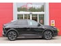 Peugeot 3008 1.2 Hybrid 145PK AUTOMAAT GT | PANORAMA SCHUIF/KANTEL DAK MET CLEAN CABIN | 360° VISION & DRIVE ASSIST PLUS PACK: ANTI DIEFSTAL ALARM MET SUPERVERGRENDELING/VISEOPARK 360° HD CAMERA'S/BUITENSPIEGELS MET KANTELFUNCTIE/DRIVE ASSIST 2.0 (SEMI AUTONOOM RIJDEN)/LANE POSITIONING ASSIST/SEMI AUTOMATED LANE CHANGE ASSIST/REAR CROSS TRAFFIC ALERT/DODEHOEK DETECTIE | ALCANTARA EXECUTIVE INTERIOR: BEKLEDING ALCANTARA/KUNSTLEDER AFGEWERKT MET STIKSELS/AGR BESTUUDERSSTOEL EN PASSAGIERSSTOEL ELEKTRISCH VERSTELBAAR MET GEHEUGENFUNCTIE OP DE BESTUUDERSSTOEL/VERWARMBARE VOORSTOELEN MET MASSAGE FUNCTIE EN VENTILATIE/ACHTERBANK VERWARMBAAR | 19" LICHTMETALEN VELGEN "BREDA" | DRAADLOZE APPLE CARPLAY/ANDROID AUTO | LED MATRIX KOPLAMPEN | ADAPTIVE CRUISE CONTROL | PARKEERHULP VOOR + ACHTER | 21" GEBOGEN ZWEVEND HD SCHERM | SFEER VERLICHTING | HANDSFREE ACHTERKLEP BEDIENING | VERWARMBAAR STUURWIEL | NAVIGATIE |