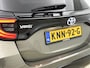 Toyota Yaris 1.5 Hybrid Style + | Dealer onderhouden | Lichte kleur half lederen interieur | Stoelverwarming | Climate Control | Cruise Control Adaptive | achteruitrijcamera |