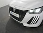 Peugeot 208 Style | Dashboard en deurpanelen in kunststof met carboneffect | Ecoled koplampen | Elektrisch verstelbare en verwarmbare buitenspiegels
