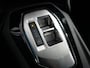 Peugeot 208 Style | Dashboard en deurpanelen in kunststof met carboneffect | Ecoled koplampen | Elektrisch verstelbare en verwarmbare buitenspiegels