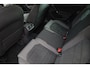 Volkswagen Golf 1.5 TSI Highline 150PK / 110kW DSG, Apple Carplay & Android Auto, LED koplampen, LED achterlichten met dynamische richtingaanwijzers, elektrisch verstel-, verwarm- en inklapbare buitenspiegels (spiegelpakket), draadloze telefoonlader, discover pro navigatie, parkeersensoren voor en achter (PDC), privacy glas, adaptieve cruise control (ACC), 2-zone climatronic, licht- en regensensor etc.