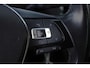 Volkswagen Golf 1.5 TSI Highline 150PK / 110kW DSG, Apple Carplay & Android Auto, LED koplampen, LED achterlichten met dynamische richtingaanwijzers, elektrisch verstel-, verwarm- en inklapbare buitenspiegels (spiegelpakket), draadloze telefoonlader, discover pro navigatie, parkeersensoren voor en achter (PDC), privacy glas, adaptieve cruise control (ACC), 2-zone climatronic, licht- en regensensor etc.