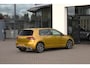 Volkswagen Golf 1.5 TSI Highline 150PK / 110kW DSG, Apple Carplay & Android Auto, LED koplampen, LED achterlichten met dynamische richtingaanwijzers, elektrisch verstel-, verwarm- en inklapbare buitenspiegels (spiegelpakket), draadloze telefoonlader, discover pro navigatie, parkeersensoren voor en achter (PDC), privacy glas, adaptieve cruise control (ACC), 2-zone climatronic, licht- en regensensor etc.