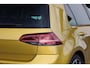 Volkswagen Golf 1.5 TSI Highline 150PK / 110kW DSG, Apple Carplay & Android Auto, LED koplampen, LED achterlichten met dynamische richtingaanwijzers, elektrisch verstel-, verwarm- en inklapbare buitenspiegels (spiegelpakket), draadloze telefoonlader, discover pro navigatie, parkeersensoren voor en achter (PDC), privacy glas, adaptieve cruise control (ACC), 2-zone climatronic, licht- en regensensor etc.