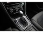 Volkswagen Golf 1.5 TSI Highline 150PK / 110kW DSG, Apple Carplay & Android Auto, LED koplampen, LED achterlichten met dynamische richtingaanwijzers, elektrisch verstel-, verwarm- en inklapbare buitenspiegels (spiegelpakket), draadloze telefoonlader, discover pro navigatie, parkeersensoren voor en achter (PDC), privacy glas, adaptieve cruise control (ACC), 2-zone climatronic, licht- en regensensor etc.