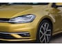Volkswagen Golf 1.5 TSI Highline 150PK / 110kW DSG, Apple Carplay & Android Auto, LED koplampen, LED achterlichten met dynamische richtingaanwijzers, elektrisch verstel-, verwarm- en inklapbare buitenspiegels (spiegelpakket), draadloze telefoonlader, discover pro navigatie, parkeersensoren voor en achter (PDC), privacy glas, adaptieve cruise control (ACC), 2-zone climatronic, licht- en regensensor etc.