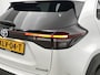 Toyota Yaris Cross 1.5 Hybrid Dynamic + Limited | Parkeersensoren voor+achter | Stoelverwarming | Buitenspiegels elektrisch inklapbaar | Navigatie | Apple CarPlay/Android Auto | Cruise Control Adaptive |