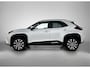 Toyota Yaris Cross 1.5 Hybrid Dynamic + Limited | Parkeersensoren voor+achter | Stoelverwarming | Buitenspiegels elektrisch inklapbaar | Navigatie | Apple CarPlay/Android Auto | Cruise Control Adaptive |