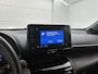 Toyota Yaris Cross 1.5 Hybrid Dynamic + Limited | Parkeersensoren voor+achter | Stoelverwarming | Buitenspiegels elektrisch inklapbaar | Navigatie | Apple CarPlay/Android Auto | Cruise Control Adaptive |