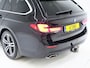 BMW 5-Serie Touring 530e | Leder | Trekhaak | Keyless | Camera | Sfeerlicht | Dodehoek | Cruise | Carplay