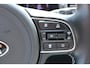 Kia Niro EV e-Niro ExecutiveLine 64 kWh Verwarmbare & geventileerde voorstoelen/Verwarmbaar stuurwiel/Achteruitrijcamera/JBL audio/Apple carplay/Elektrisch verstelbare voorstoel/Lane assist/Dodehoek assistent/parkeersensoren rondom