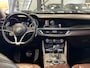 Alfa Romeo Stelvio 2.0 T AWD Super - Pano - Harman Kardon - Memorystoelen - Camera - Volleder