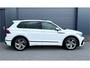 Volkswagen Tiguan 1.5 TSI 150pk R-Line Business+ BLACK STYLE PACK TREKHAAK 73333KM!