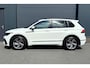 Volkswagen Tiguan 1.5 TSI 150pk R-Line Business+ BLACK STYLE PACK TREKHAAK 73333KM!
