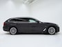 BMW 5-Serie Touring 520e | Leder | HUD | Adaptive Cruise | 360 | Dodehoek | Sfeerlicht | Stoelverwarming
